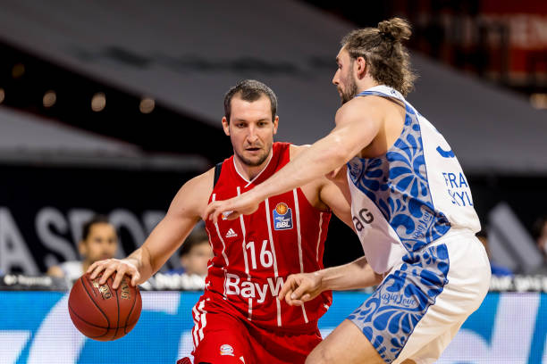 例与专业评 例与专业评