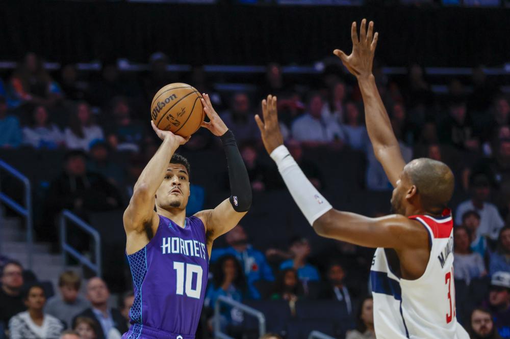 一位能与他 一位能与他