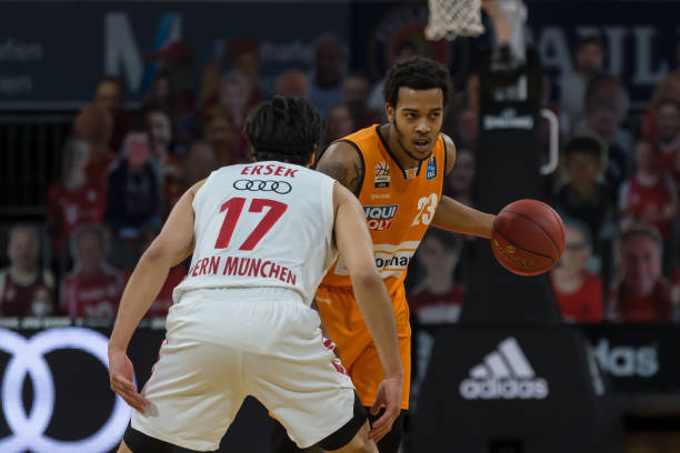 让对手屡屡 让对手屡屡